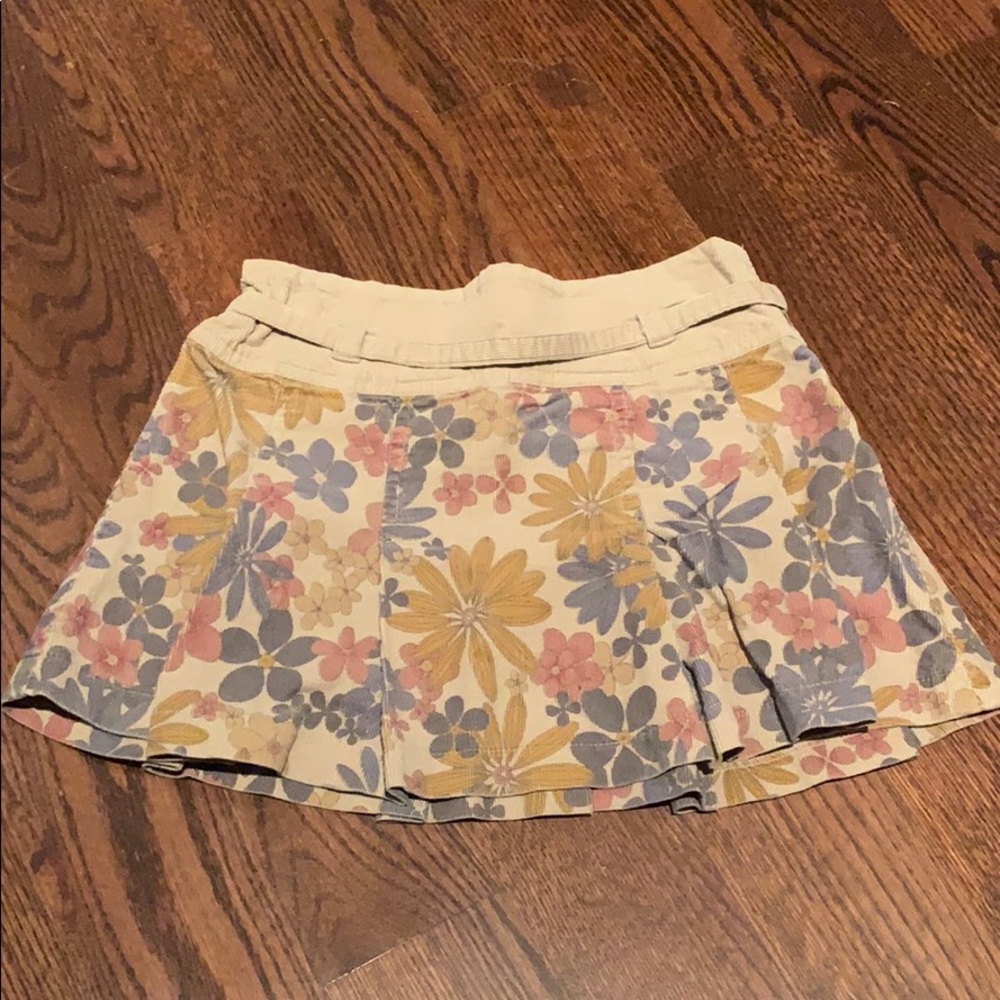 ADORABLE KIDS FLORAL CORDUROY MINI SKIRT!!!